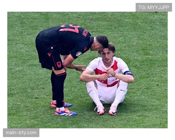 克罗地亚布罗佐维奇莫德里奇老化 中场运动能力下降影响防线保护